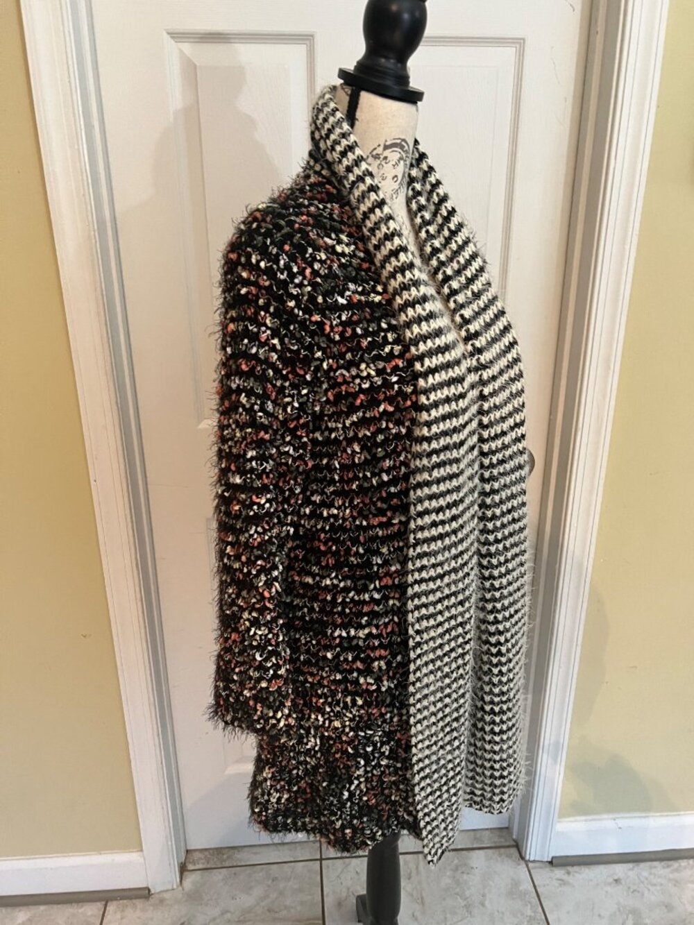 Ethereal By Paper Crane Black/Multi Color Open Soft Eyelash Speckle Cardigan M - Picture 3 of 7